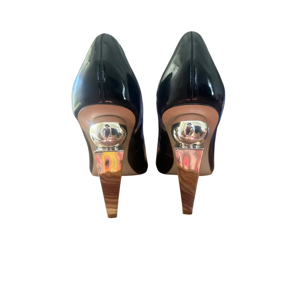 Katy Perry The Memphis Heels Black Patent Leather Gold Geometric Pump Size 8.5 - Picture 2 of 5